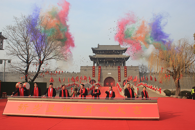 ���M��!�_���f�ų�Ԫ���e�С��_���T��ӭ�´������